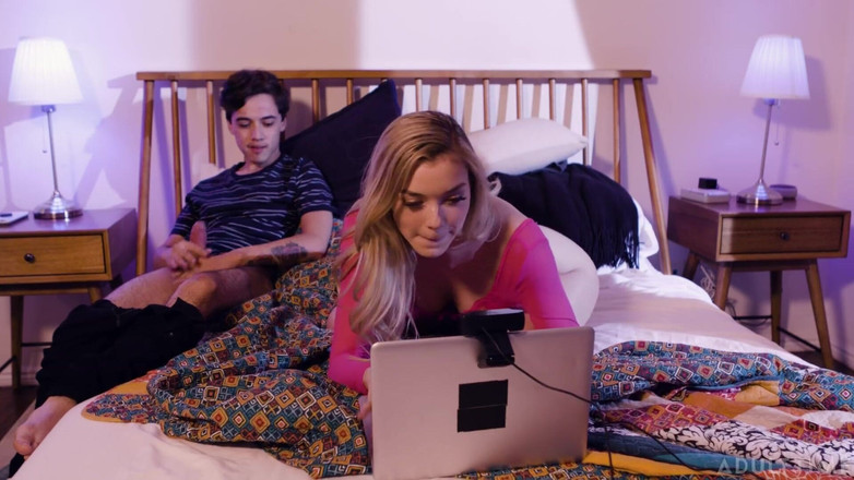 Adult Time: Adult Time - Cam Girl Anny Aurora menangkap abang tiri melihat...