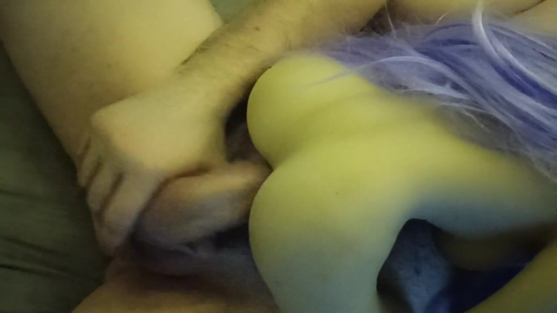 Uhri: Sexdoll Nicole büyük yarağa biniyor