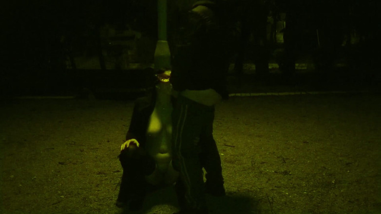 Toilet Mommy: Pelacur bodoh memuja kontol, nggak sayang