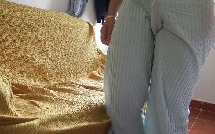 Stepmom Susan: Pervertida francesa madura quiere lamer tu culo y follar
