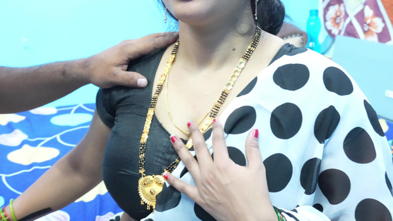 Pari bhabhi: 丈夫 Ne Wife Ke Armpit Ko Choda Aur Nois Ko...