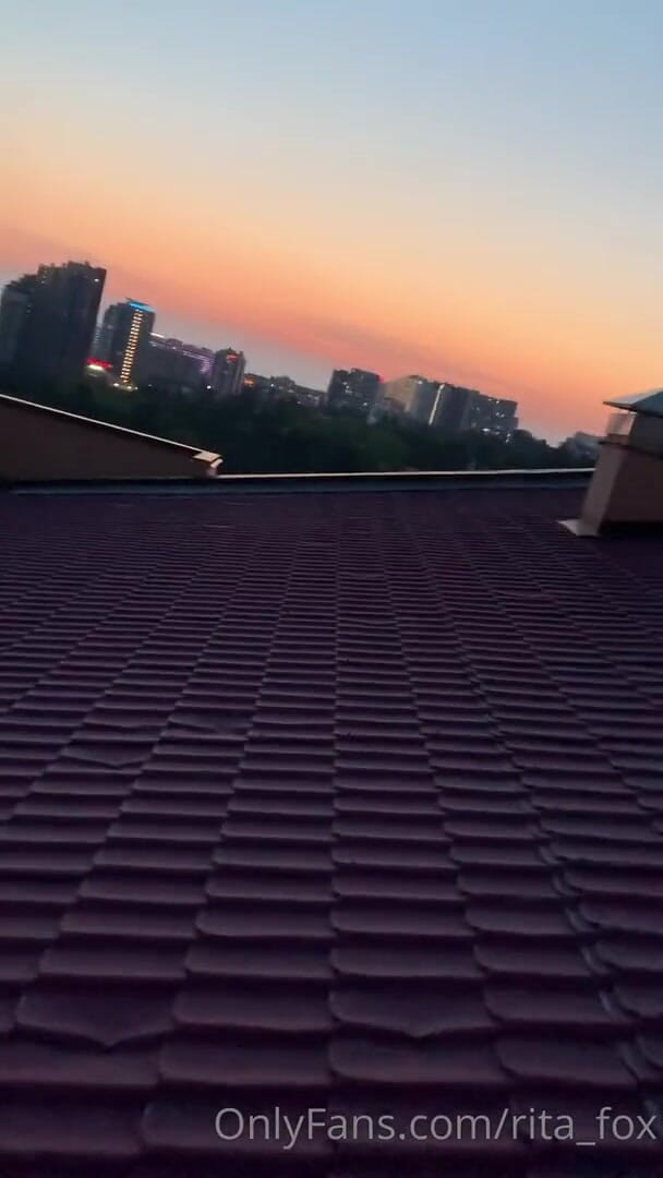SugarNadya: 屋上フェラチオ