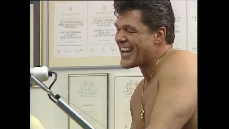 OLD Sinner: Dvě fantastické prsaté blonďaté sekretářky MILfky ošukané dvěma obrovskými ptáky