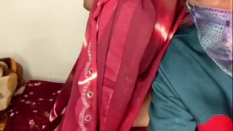 Your Sofiaa: Dívka chce vzít velkého ptáka do své kundičky