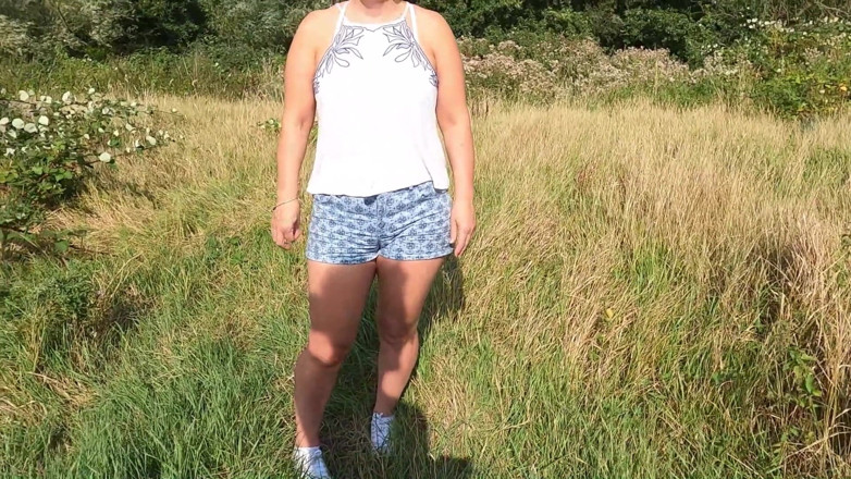 69KnkyKouple69: Kinky Couple - Outdoor Corn Field Big Ass Curvy Wife Cowgirl...