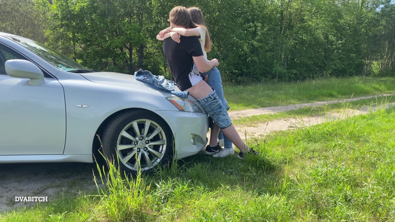 Dvabitch: Amateur teen got fucked outdoors