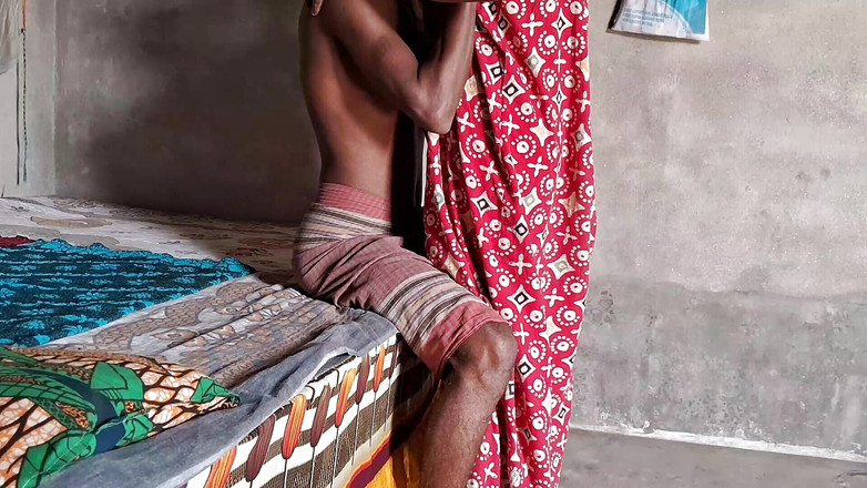 Desigol99: Vợ tôi lắc tôi bằng cách đút con cặc của cô ấy...