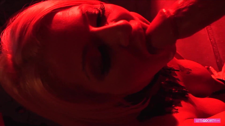 Mydirtyxxx: Making her slave fuck her in a red room