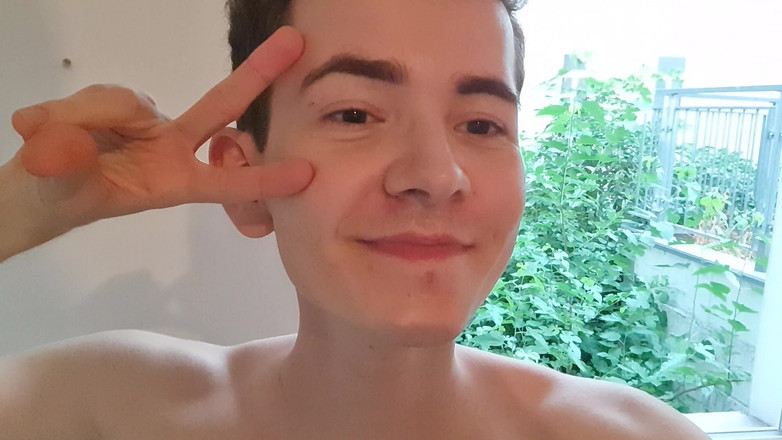 Prettyboi2000x: Femboy menggoda dan meneteskan air mani dari menunggangi dildo - prettyboi2000x