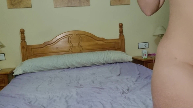 Holycandy: Min granne skickar mig het video