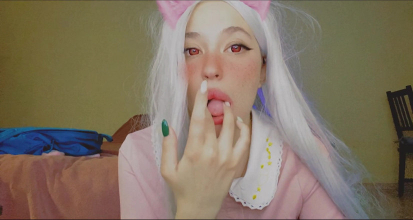 Bambietta Valentain: Hot anime girl sucking her beautiful fingers