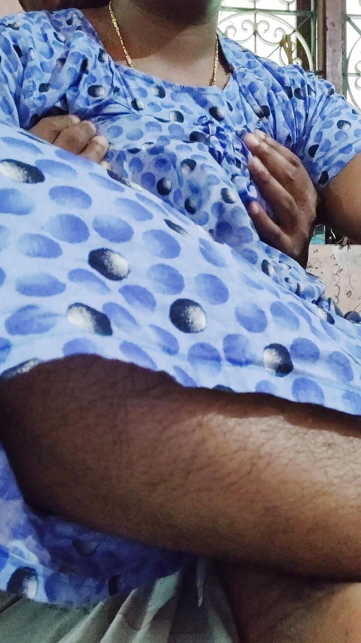 Realmallucouplevlog: 家が空っぽのとき、彼女はもっと楽しい友達をリクエストしましたビデオが必要です