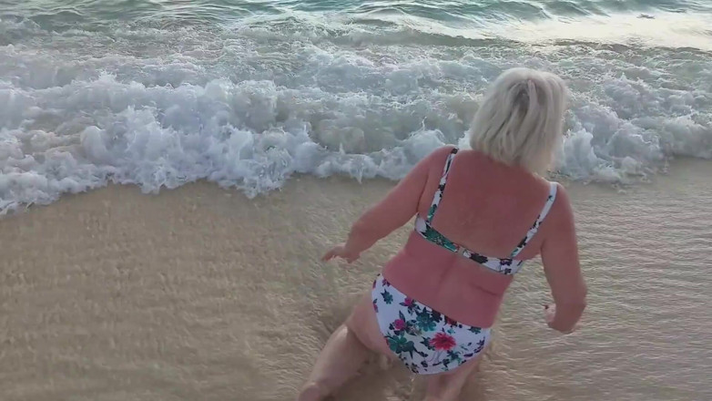 Mature Wanker: Pure Vicky Pension Rush Private XXX Clips
