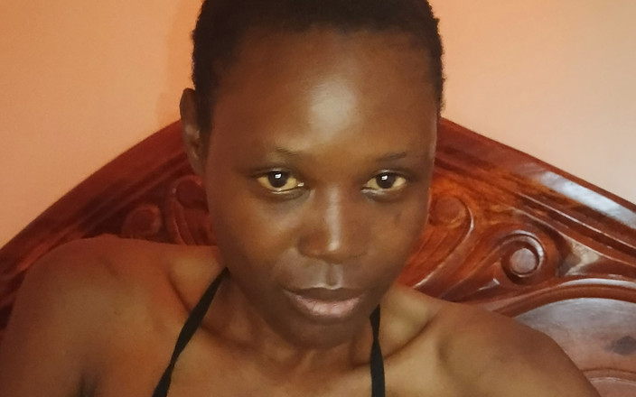 Briita: Жорсткий оргазм