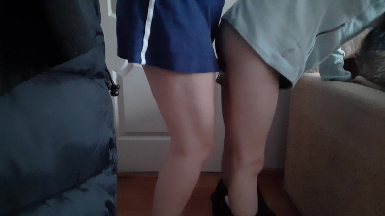 Lesbian-illusion: Třesu a šukám svou ženu zezadu lahví