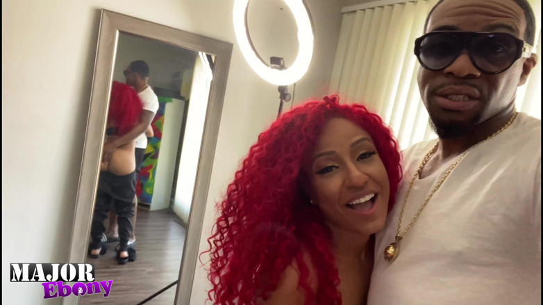 Major Ebony: La barbie rossa schizza mentre scopa un bbc!