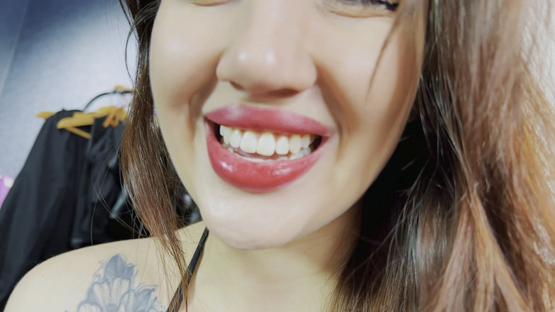 JessLux: Những người khổng lồ đang ăn thịt bạn