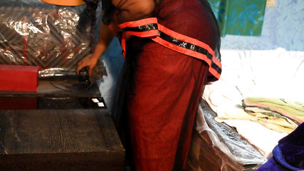 TamilGirls: Exponera heta bröst och navelshow