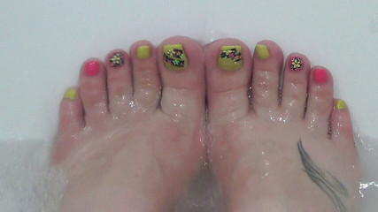 Goddess Misha Goldy: Prsty, nehty na nohou a foot fetiš!!