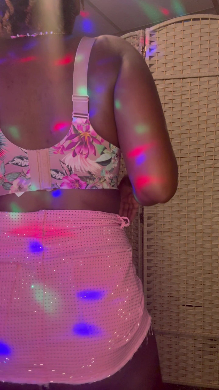 ALLIYAH ALECIA: Bad Bitch Dancing to Her Rap Hip Hop Songs