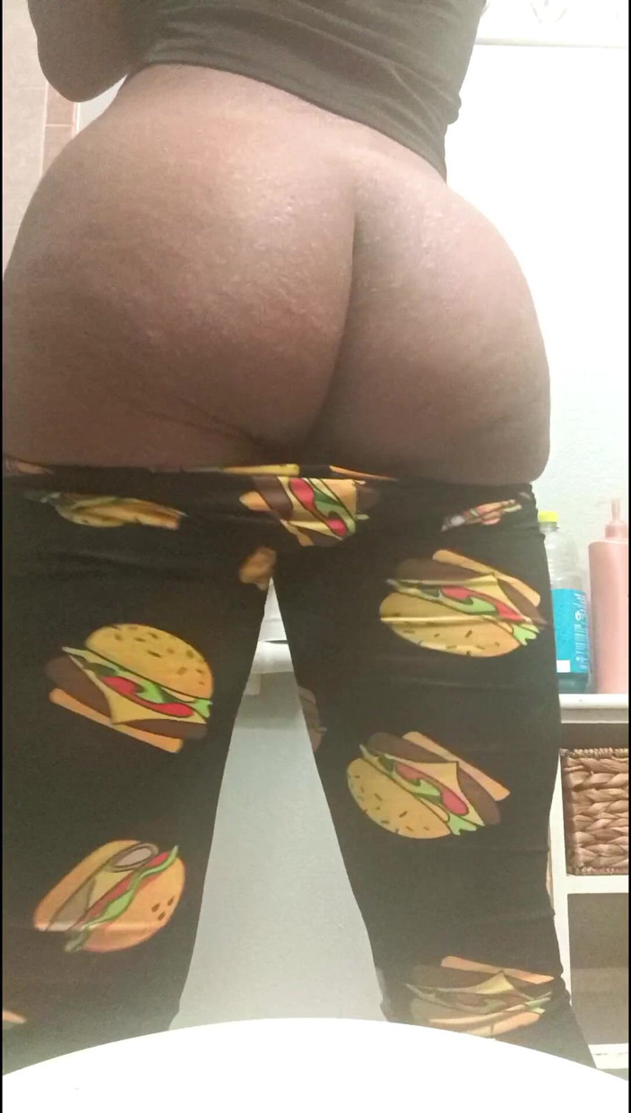 Hot chocolate 233: Teen Sneaks to Show off Her Fat Ass