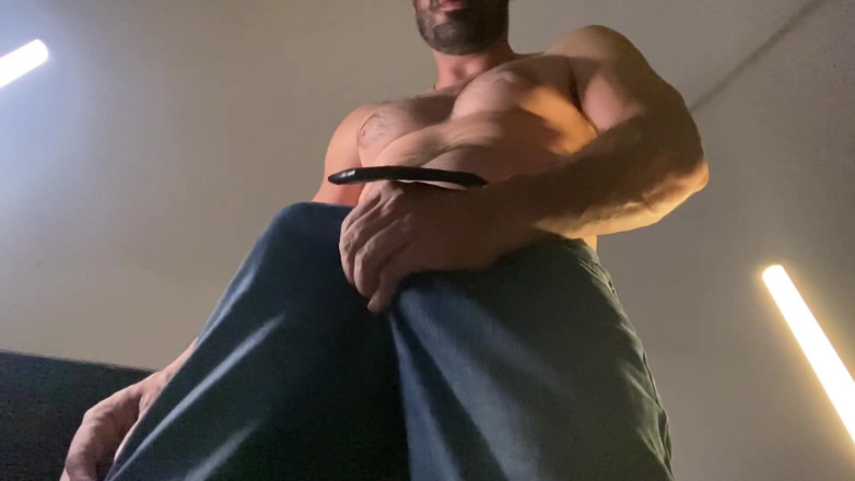 Latin mature king: Jan Wielki Kutas Dzień