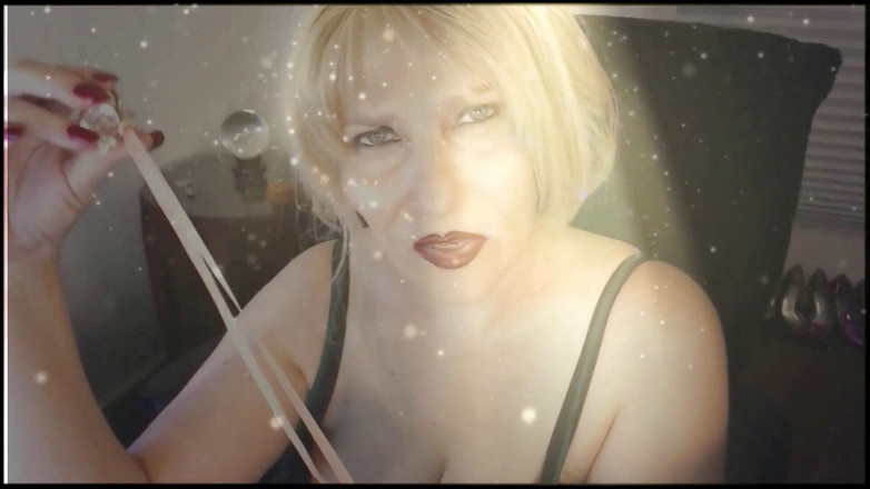 Mistress Chadford: 女主人查德福德：被困在一个金色的笼子里