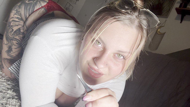 Chandler Knight: ジャイアンテス:科学者たちが小さな男に実験をする