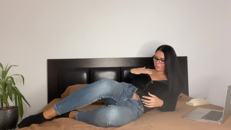 SassyTiff: Squirt time alone