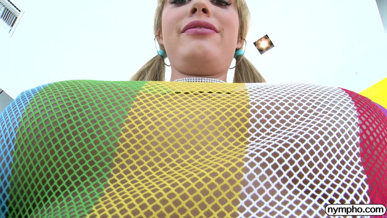 Nympho: Athena tiene como objetivo complacer