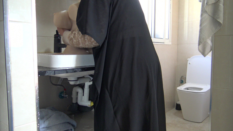 Souzan Halabi: Lesbian Arab MILF in Hijabi Washing Her Girlfriends Tight Pussy