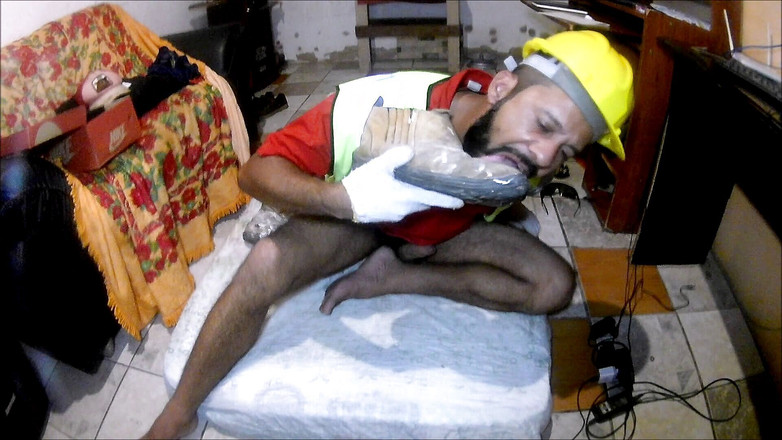 Stink HairyMale: Muž v hluboké noci