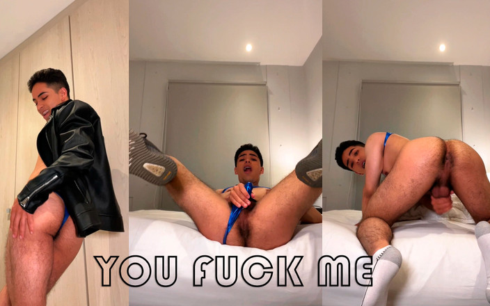 aodaboy: Tanga brillante, top de recorte azul y cuero