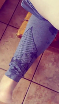 Pisse auf meine grauen hosen