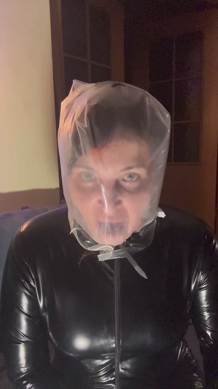 Elena917: Borsa di plastica attillata e lattice