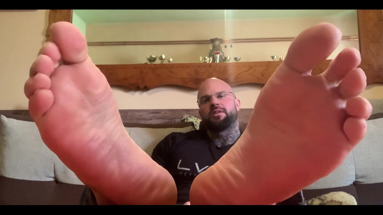 Jasons feet: 身材完整的阿尔法爸爸