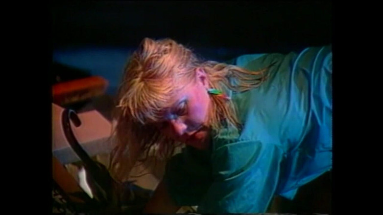 Vintage megastore: Nadržená MILFka kouří velký penis cizince, než měla sex