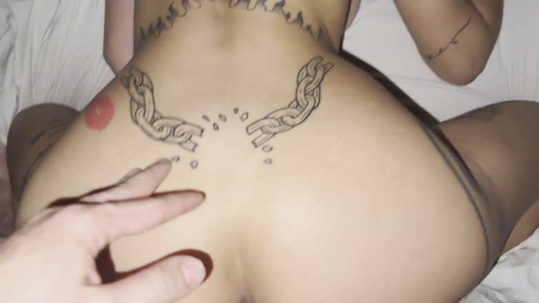 Papi Rodriguez: 第一人称视角 性感的阿根廷女孩，在布宜诺斯艾利斯的派对后性交