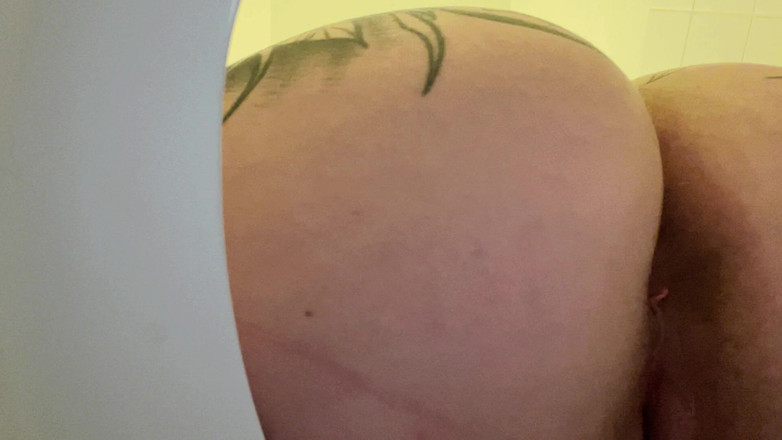 Miss Valentina: Si jalang tandas saya