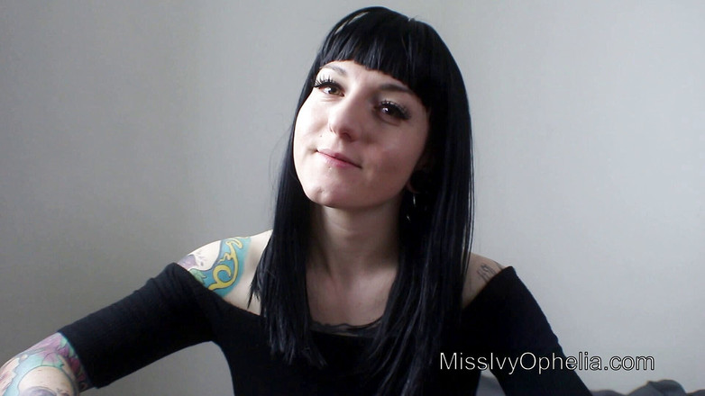 Miss Ivy Ophelia: पट्टा पर छोटा लंड - sph रेटिंग