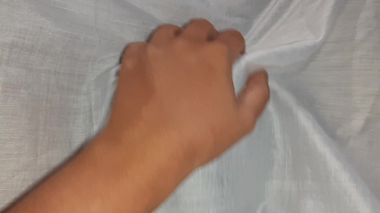 Lesbian-candys: La nostra timida compagna di stanza ci ha svegliato con...