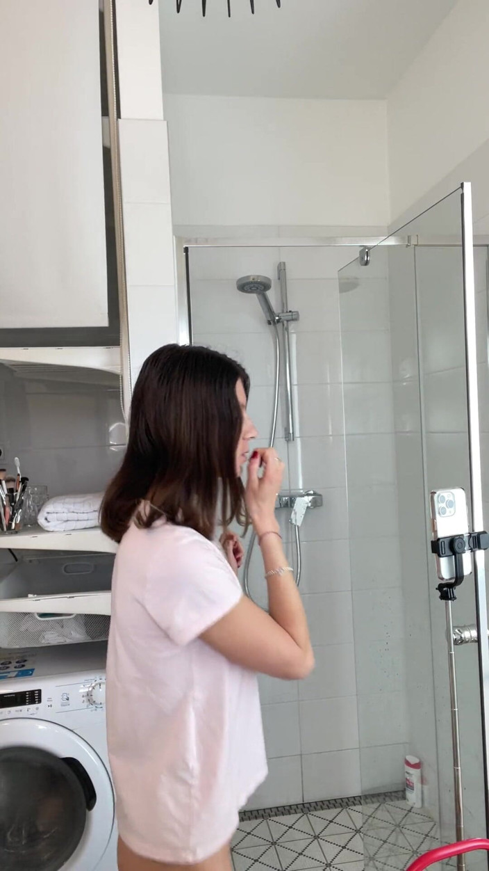 Gina Gerson: Bts de douche lesbienne