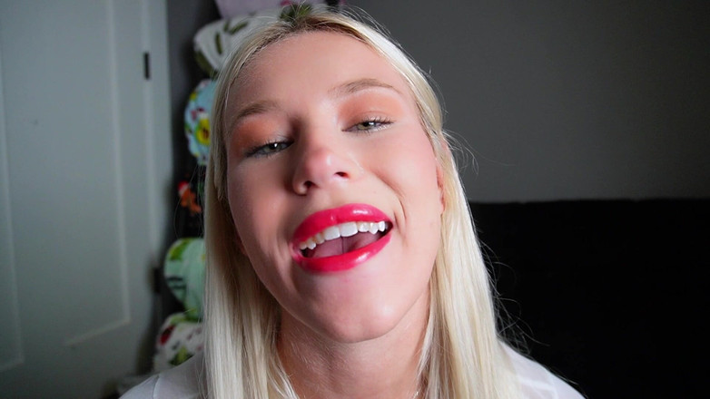 Keeks3005: 赤い口紅キス