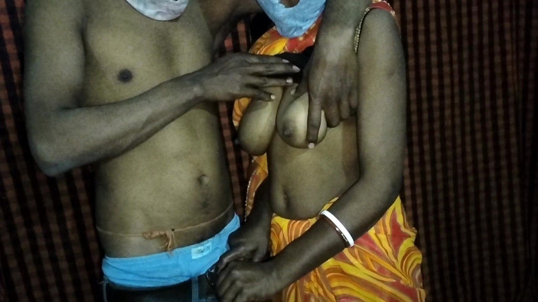 Sexy_Sali: Der ehemann war nicht zu hause, so rief die ehefrau...