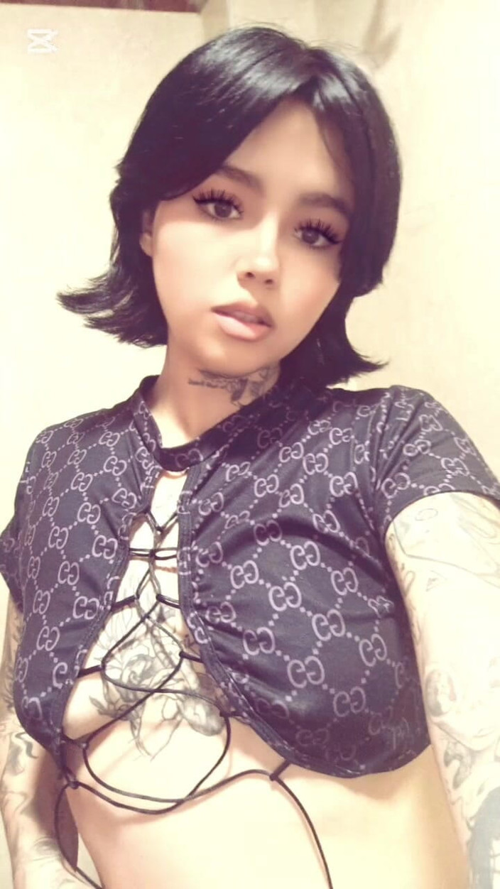 Dalyla: Small and Watery Tits