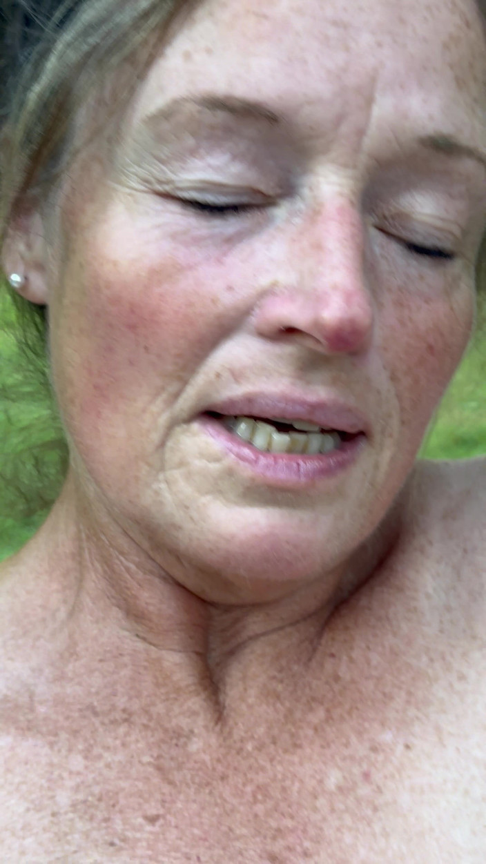 Bonewizzard69: Špinavá farma Manželka Bonemaiden, špinavé nohy, hračky na její kundičku pro...