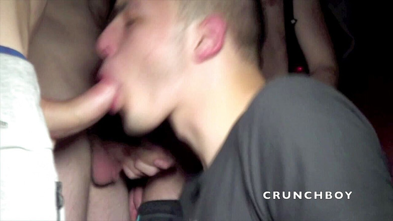 Crunch Boy: Paris'te seyir halindeki grup seks ThE NEXT