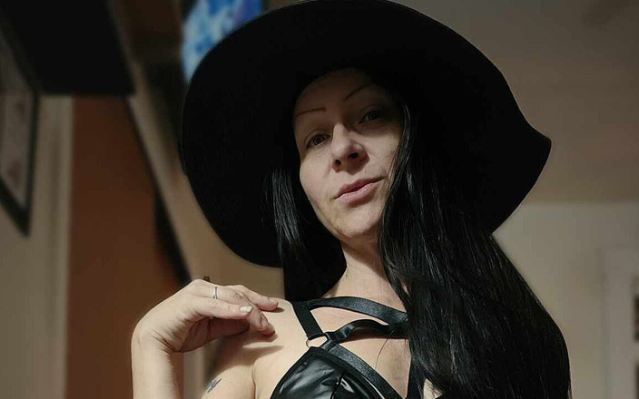 Raven Willow: Potřebuji tě, chci, abys mi saje bradavky, chci tvé sperma...