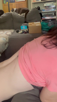 Pro Gumjob Lets Me Blow a Load in Her Hot Mouth.