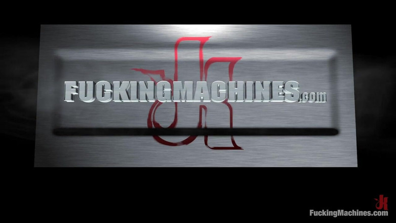 Fucking Machines by Kink: Amatérská dívka Fridays - Astrid